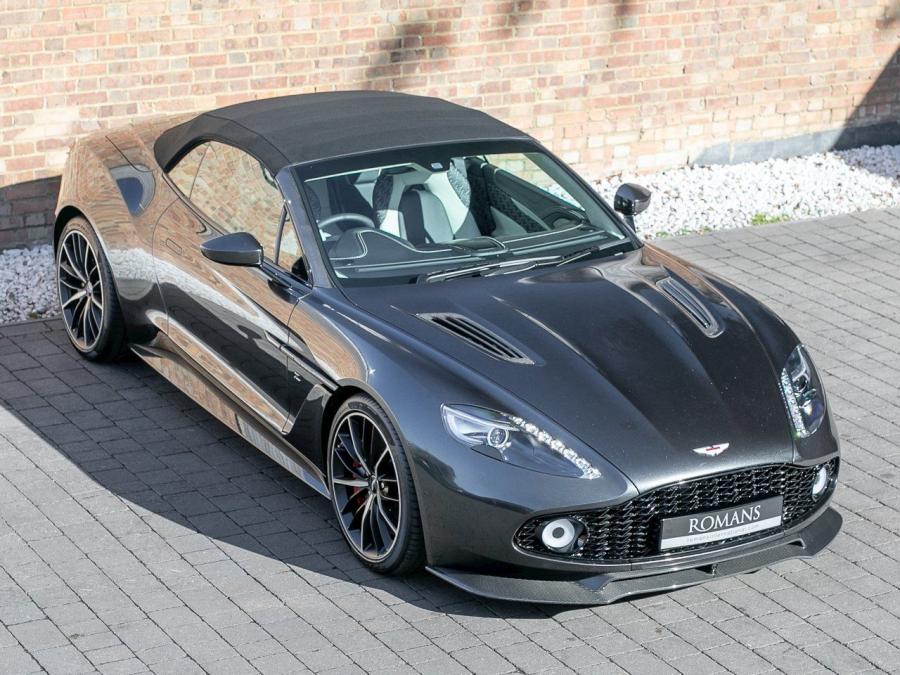  Aston Martin Vanquish Zagato Volante 2018 года  (UK) (фото 26 из 34)